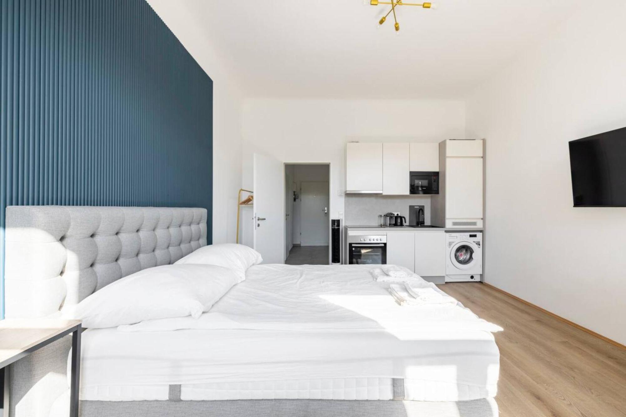 Apartment Near Schoenbrunn & Metro Vienna Luaran gambar