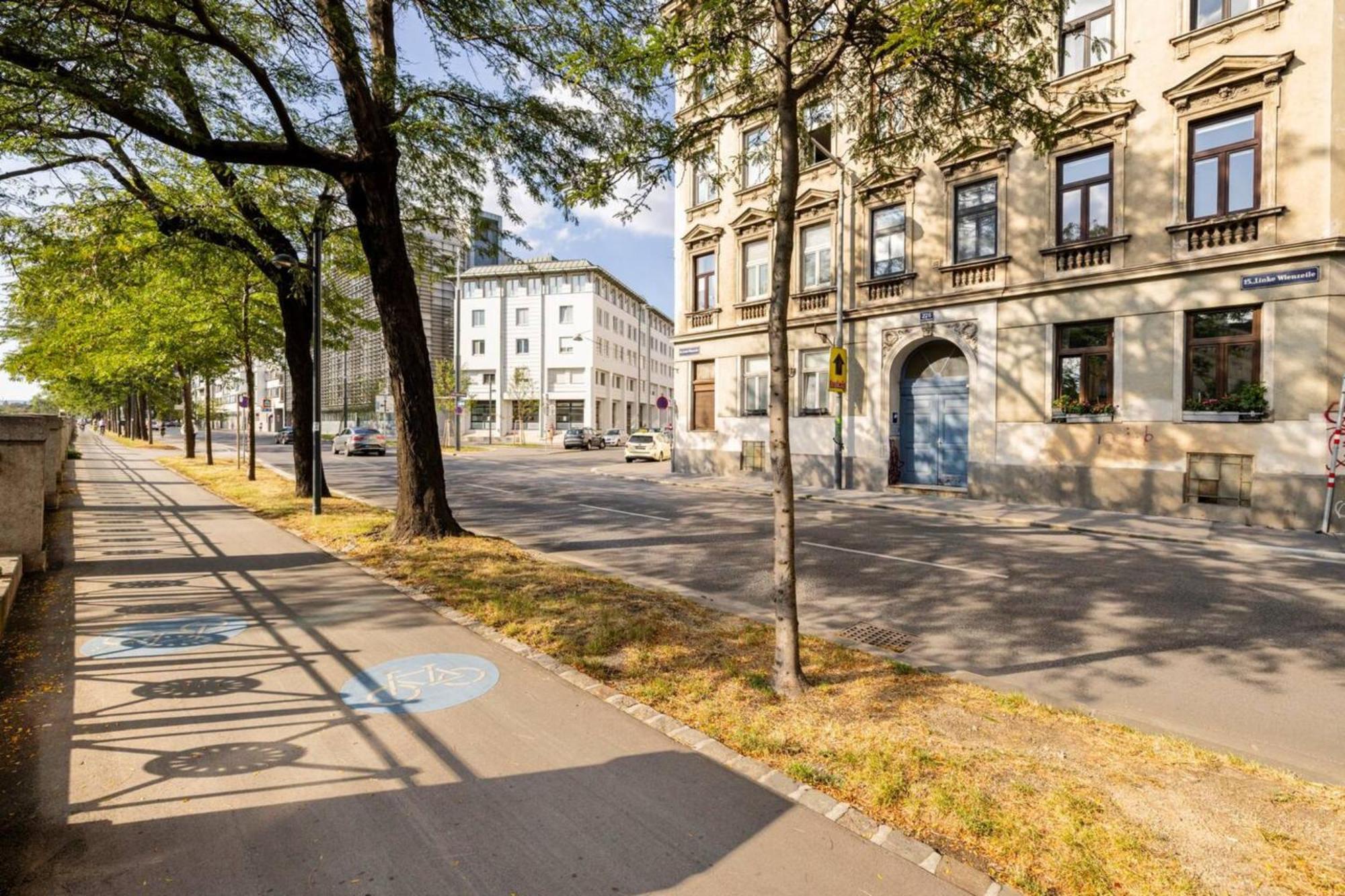 Apartment Near Schoenbrunn & Metro Vienna Luaran gambar